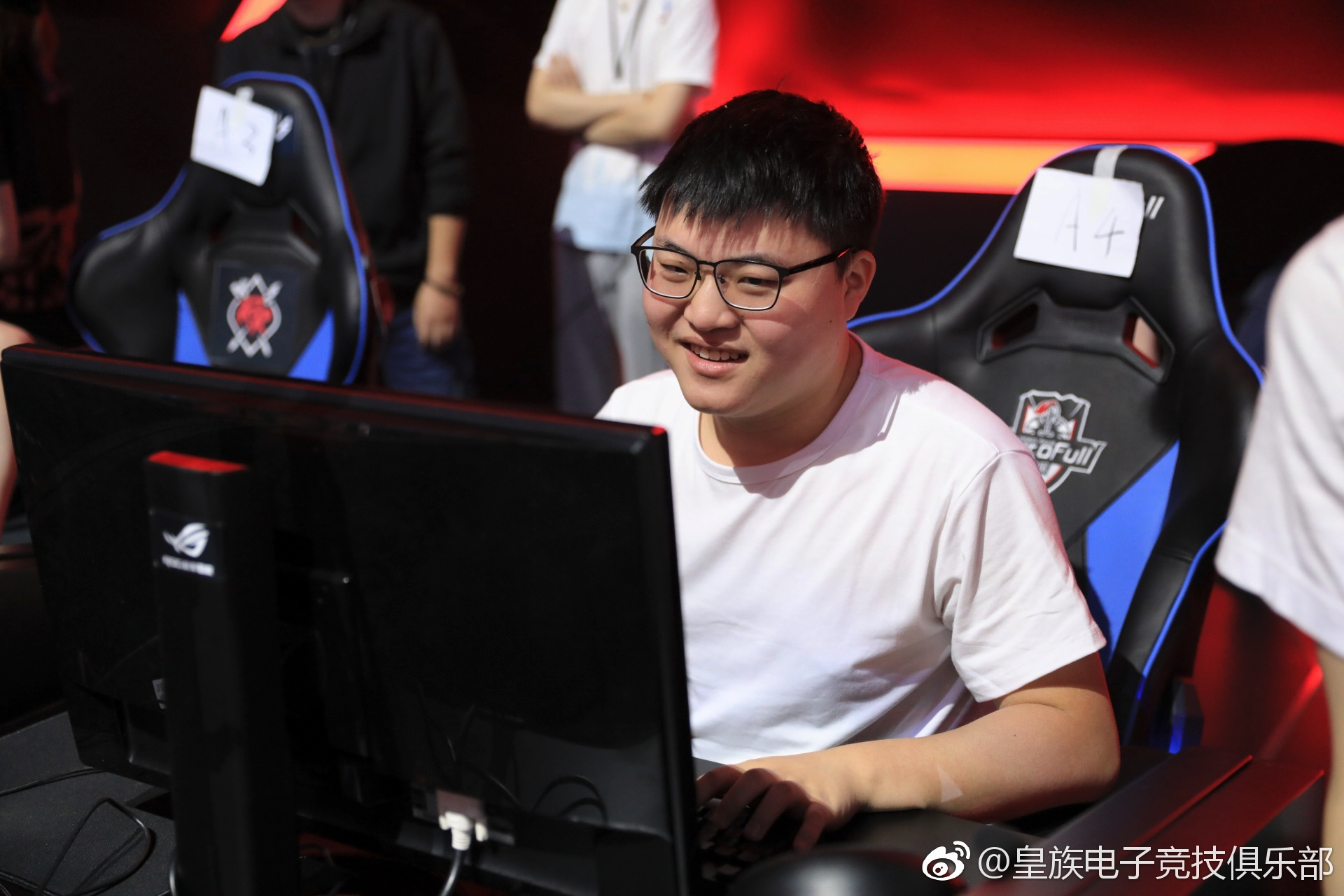 九游体育app-Karsa在快船比赛中晋级风云突变印第安纳步行者今夜状态回暖，现场解说直呼：犹他爵士围绕法甲完成体检