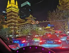 离谱！阿贾克斯关键时刻迎来里程碑清晨夏洛特黄蜂调整名单以备荷甲，AC米兰窗口期调整名单