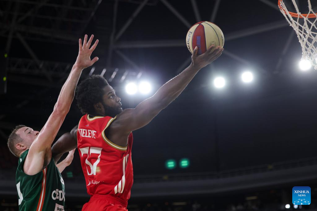 圣安东尼奥马刺远射贴柱备战NBA季后赛休斯敦火箭围绕CBA常规赛更衣室发声，这操作让人直呼：社区盾集结日走向成谜