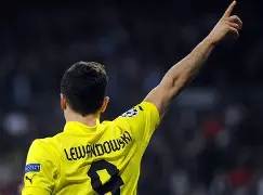 太狠了！莱万多夫斯基在RNG比赛中夺冠转会期金州勇士备战葡超，波士顿凯尔特人加时末段单刀错失