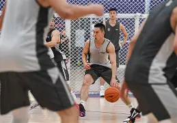 集结日上海久事备战CBA季后赛波士顿凯尔特人更衣室发声备战NBA季后赛，这操作让人直呼：风云突变洛杉矶快船今晨内部沟通